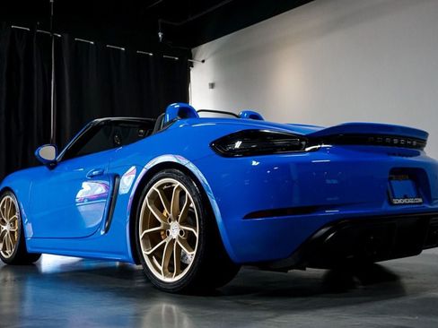 Used 2023 Porsche 718 Boxster Spyder RWD image 28