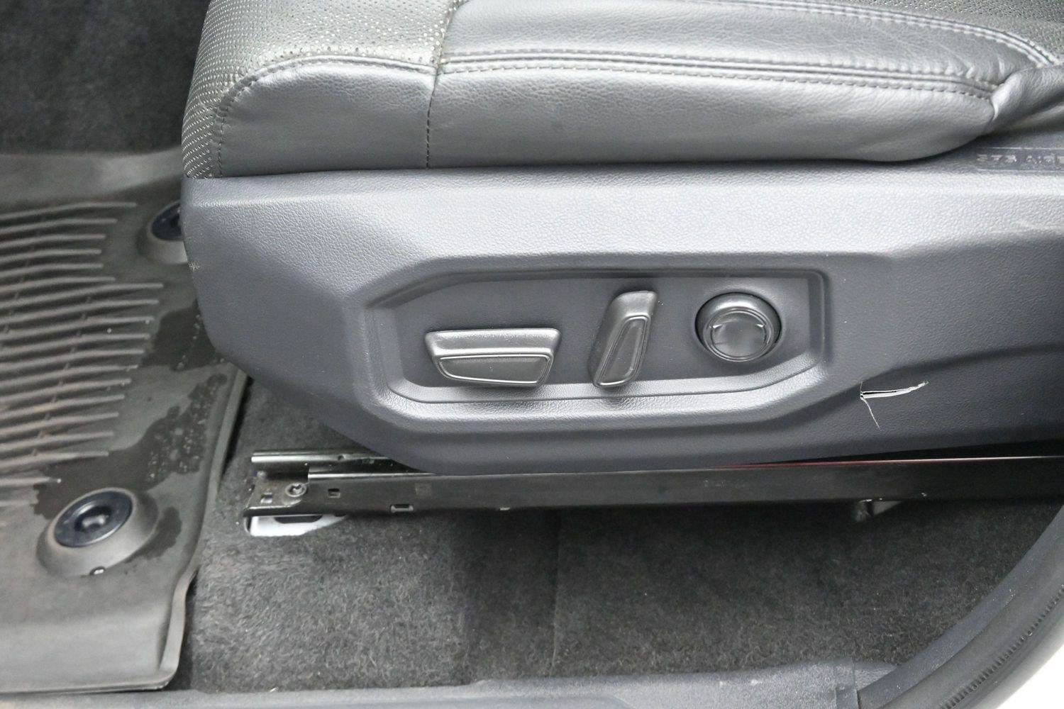 Used 2023 Toyota Tundra Limited AWD/4WD image 14