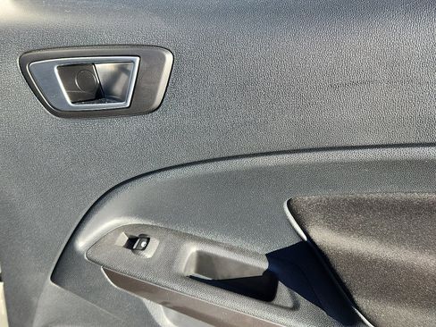 Used 2019 Ford EcoSport SE image 31