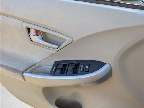 Used 2010 Toyota Prius Three image 12