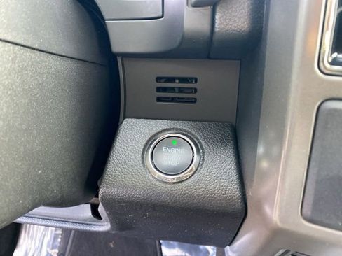 Used 2019 Ford Expedition Max XLT image 29