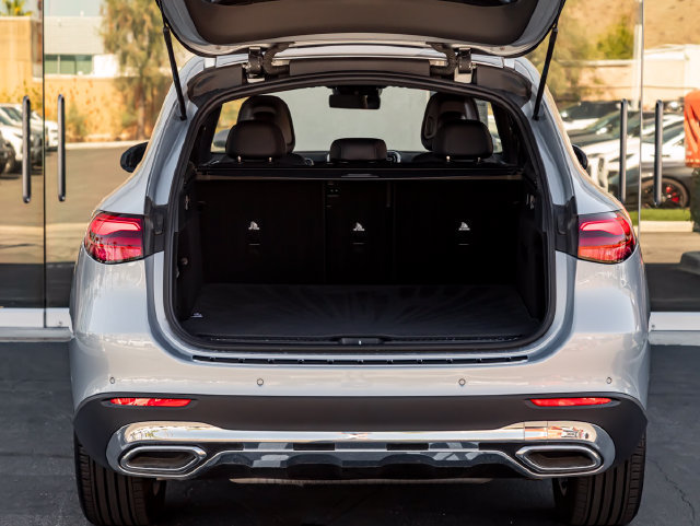 Used 2026 Mercedes-Benz GLC 300 image 31