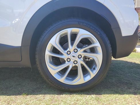 New 2027 Chevrolet Bolt LT FWD image 6