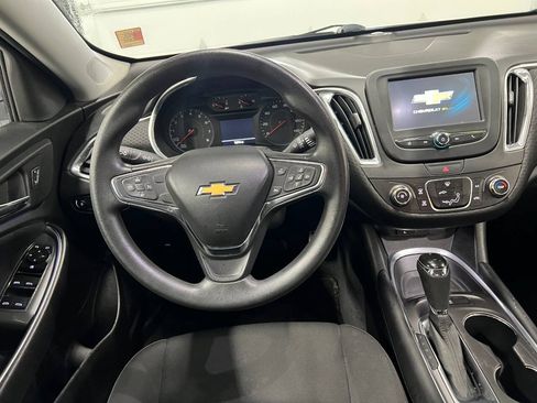 Used 2016 Chevrolet Malibu LT FWD image 8