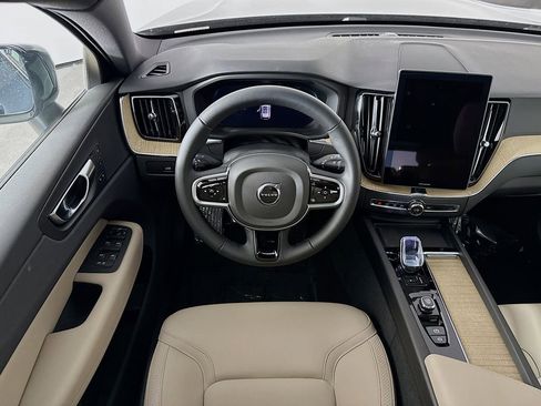 Certified 2026 Volvo XC60 B5 Plus w/ Protection Package Premier image 23