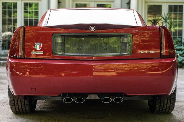 Used 2004 Cadillac XLR RWD image 17