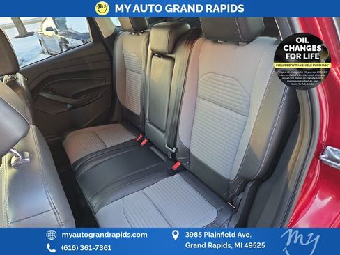 Used 2017 Ford Escape SE w/ SE Sport Appearance Package image 41