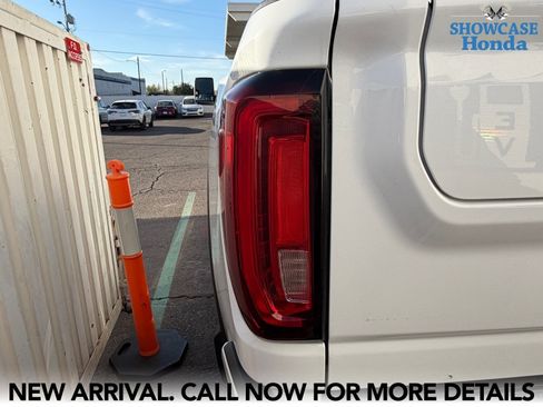 Used 2020 GMC Sierra 3500 Denali w/ Technology Package image 11