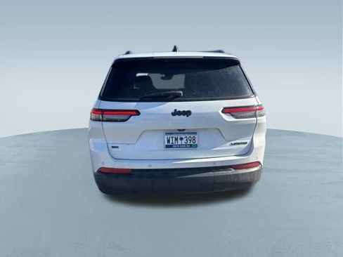 Used 2023 Jeep Grand Cherokee L Limited w/ Black Appearance Package image 8