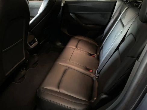 Used 2020 Tesla Model Y Performance image 9