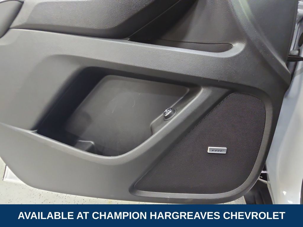 Certified 2023 Chevrolet Traverse LT w/ LT Premium Package AWD/4WD image 32