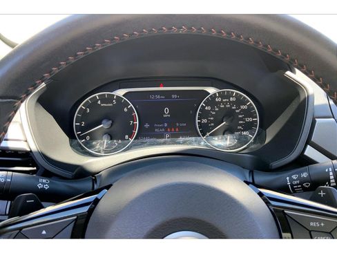 Used 2024 Nissan Altima 2.5 SR FWD image 19