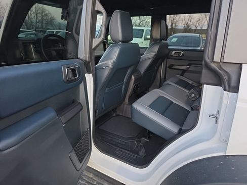 Used 2024 Ford Bronco Outer Banks w/ Sasquatch Package image 7