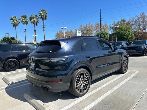 Used 2021 Porsche Cayenne S AWD/4WD image 3