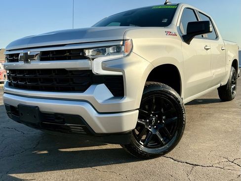 Used 2022 Chevrolet Silverado 1500 RST image 3