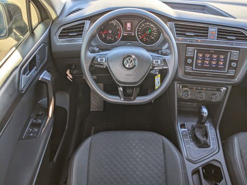 Used 2021 Volkswagen Tiguan S image 12
