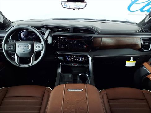 New 2026 GMC Sierra 2500 Denali Ultimate image 10