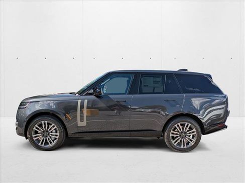 New 2025 Land Rover Range Rover SE image 5