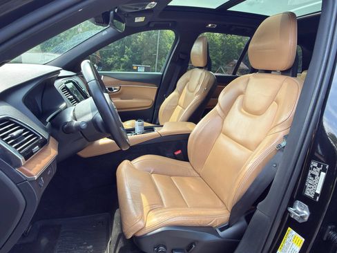 Used 2018 Volvo XC90 T6 Inscription w/ Convenience Package AWD/4WD image 2
