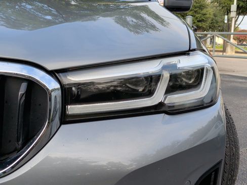 Used 2023 BMW 530e w/ Executive Package RWD image 3