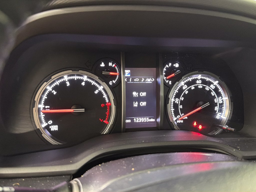 Used 2021 Toyota 4Runner TRD Off-Road AWD/4WD image 36