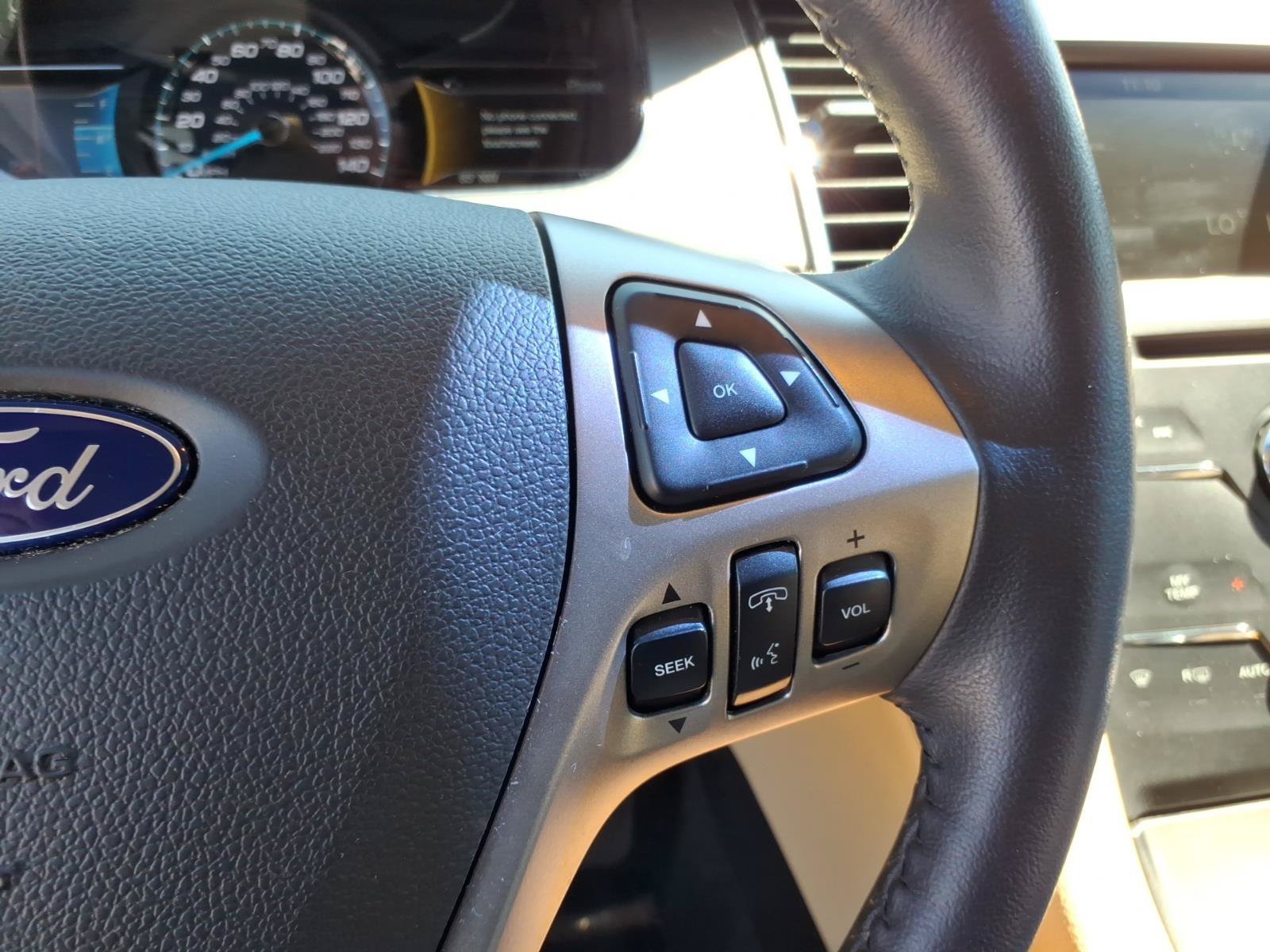Used 2015 Ford Taurus SEL w/ Equipment Group 201A FWD image 13