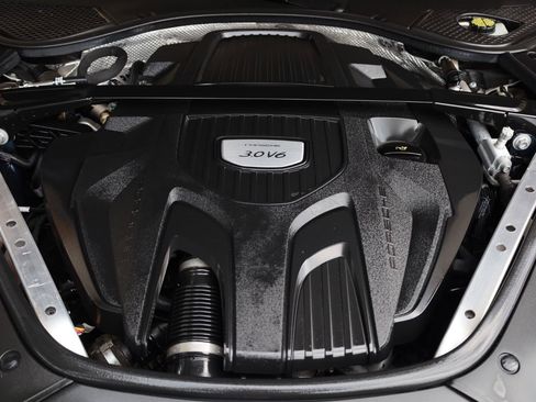 Used 2019 Porsche Panamera 4 AWD/4WD image 12