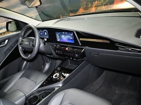 Used 2024 Kia Niro Wind FWD image 63