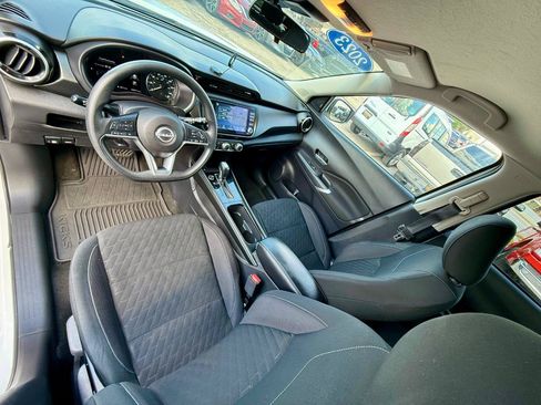 Used 2023 Nissan Kicks SV FWD image 13