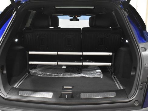 Certified 2025 Cadillac XT5 Premium Luxury w/ LPO, Floor Liner Package FWD image 27