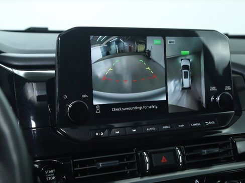 Certified 2025 Nissan Pathfinder SL image 31