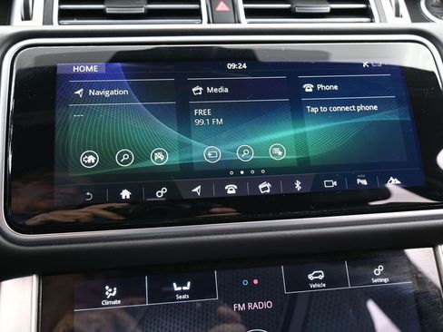 Used 2020 Land Rover Range Rover HSE image 23