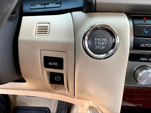 Used 2014 Lexus LS 460 AWD w/ Comfort Package image 40