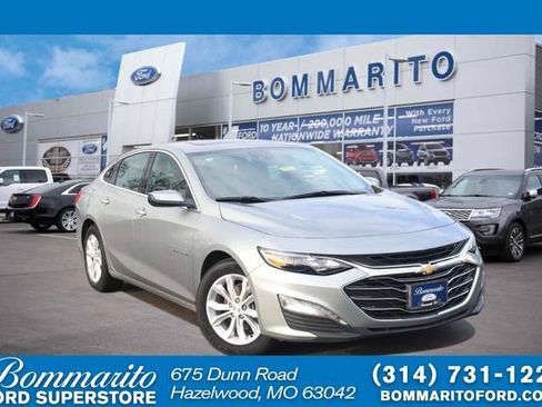 Used 2024 Chevrolet Malibu LT image 1