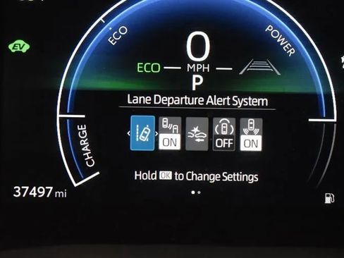 Used 2025 Toyota Camry LE FWD image 28