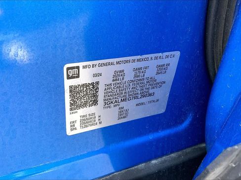 Used 2024 GMC Terrain SLE w/ Elevation Edition image 37