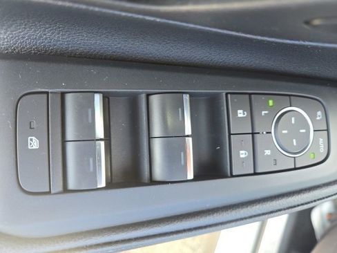 Used 2024 Toyota Grand Highlander AWD image 20