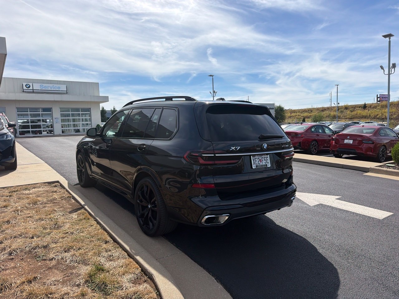 Used 2023 BMW X7 xDrive40i w/ M Sport Package AWD/4WD image 5