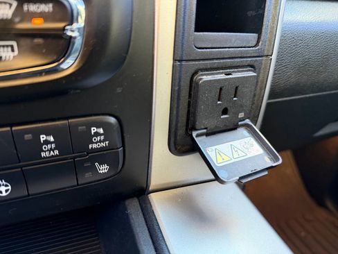 Used 2014 RAM 1500 Big Horn image 40