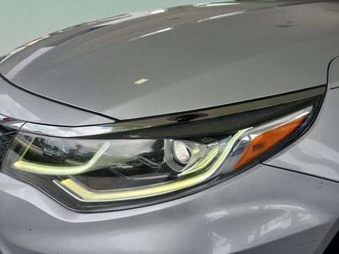 Used 2020 Kia Optima LX FWD image 25