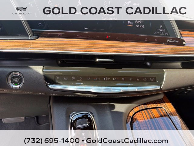 Used 2021 Cadillac Escalade Premium Luxury w/ Driver Assist Tech Package AWD/4WD image 33