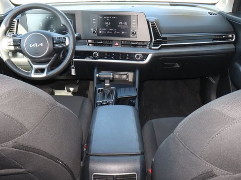 Used 2025 Kia Sportage LX FWD image 10