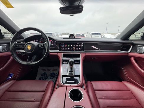 Used 2023 Porsche Panamera 4 Platinum Edition image 24