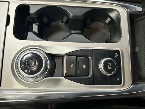 Used 2022 Ford Explorer XLT w/ Equipment Group 202A image 21