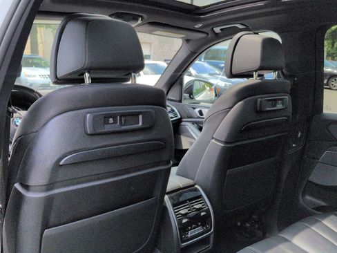 Used 2019 BMW X5 xDrive50i w/ Luxury Seating Package AWD/4WD image 18