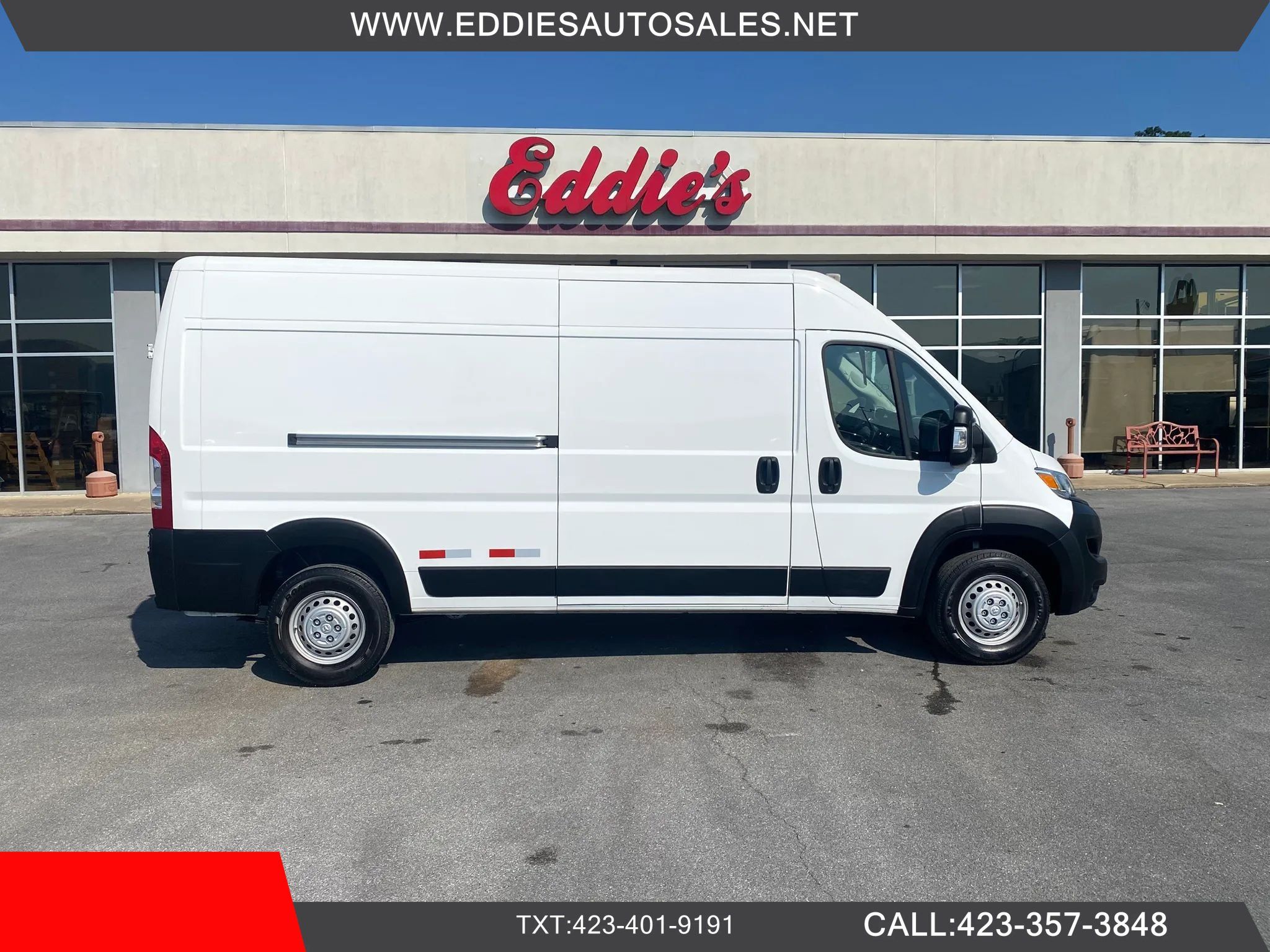 Used 2024 RAM ProMaster 2500 w/ Convenience Group FWD image 1