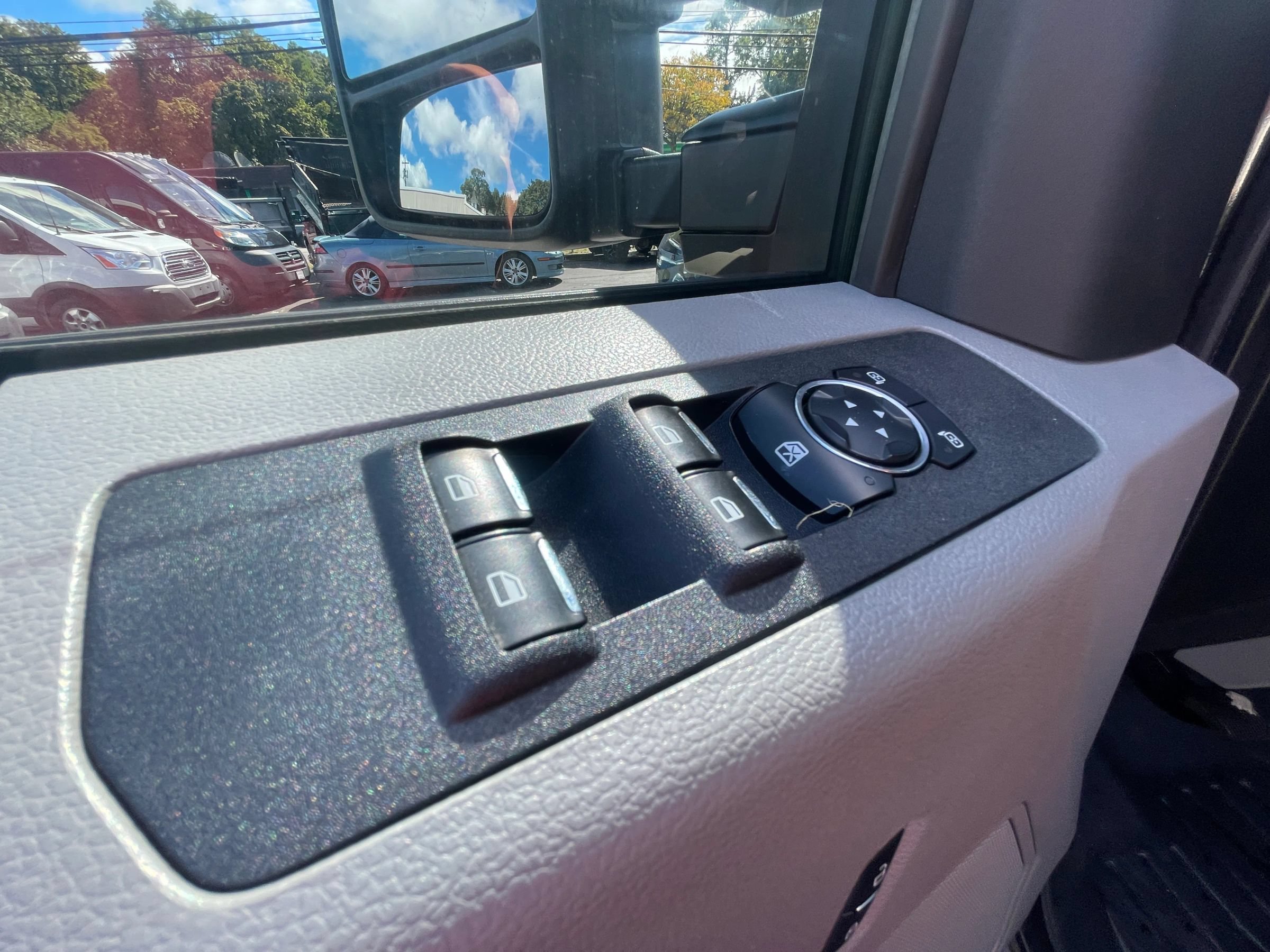 Used 2017 Ford F350 XL AWD/4WD image 12