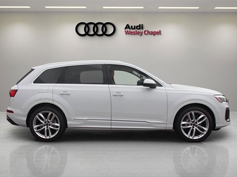 New 2025 Audi Q7 3.0T Premium Plus image 6