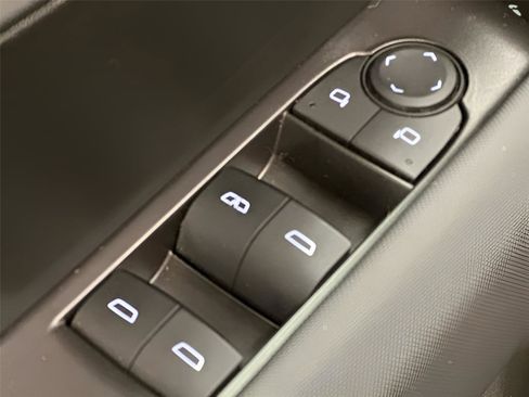 Used 2024 Chevrolet Colorado Z71 w/ Z71 Convenience Package 2 image 38