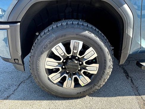 New 2026 GMC Sierra 2500 Denali w/ Denali Reserve Package image 12